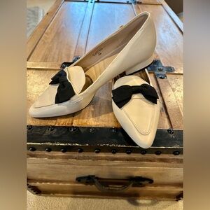 Adrienne Vittadini Cream Flats with Black Bow Accent